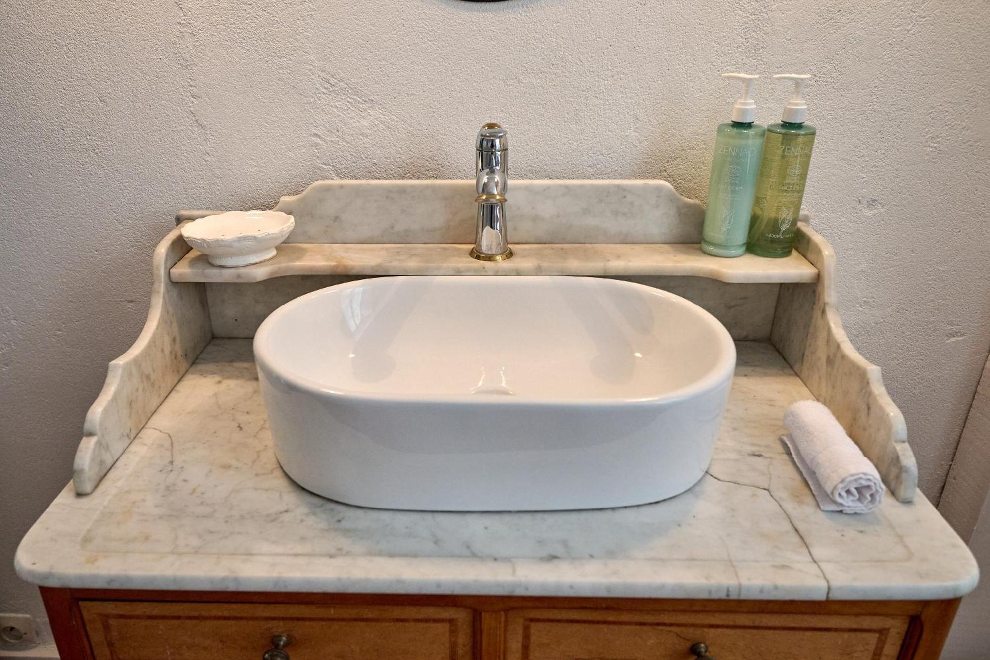 Le Nid Du Marinier Apartment Cuffy Bagian luar foto